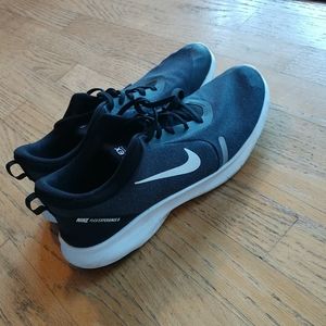 Nike flex experience 8 running shoes